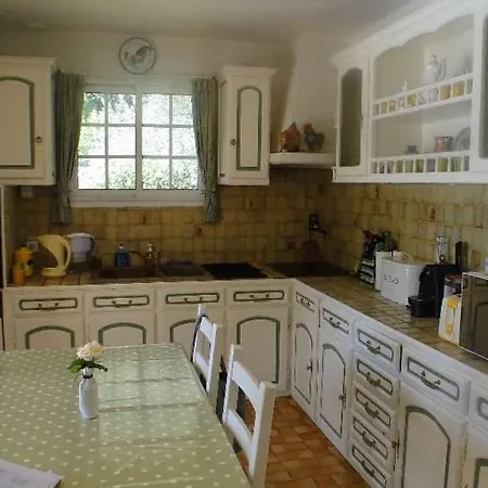 Charming With Private Swimming Pool And Garden